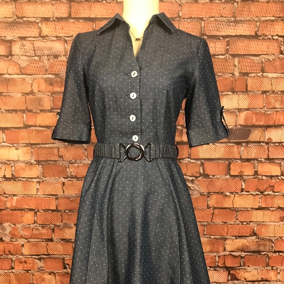 Monteau Dresses & Skirts - Monteau Blue/Grey Chambray Dress w/Belt SZ S